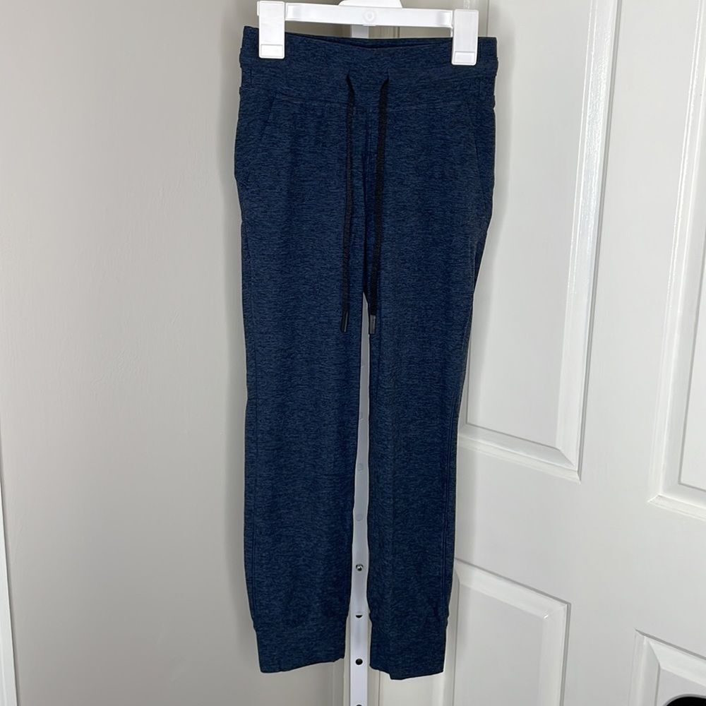 Lululemon Ready to Rulu Jogger Crop Sz 0 Heathered True Navy Black 2041